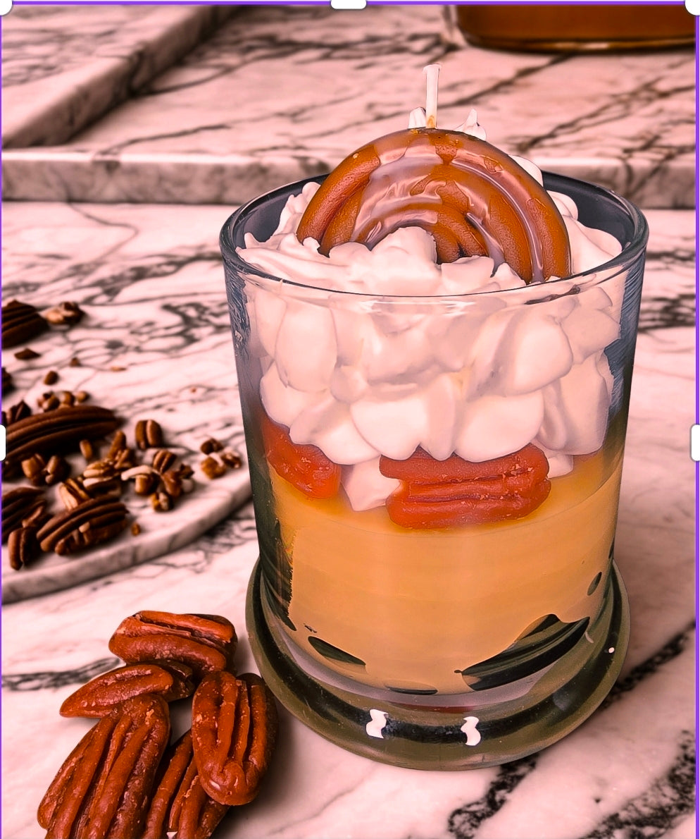 Pecan Cinnamon Roll candle